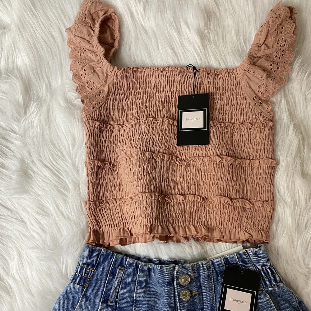 On Sale 🔴 Ruffle trim shoulder-square Top